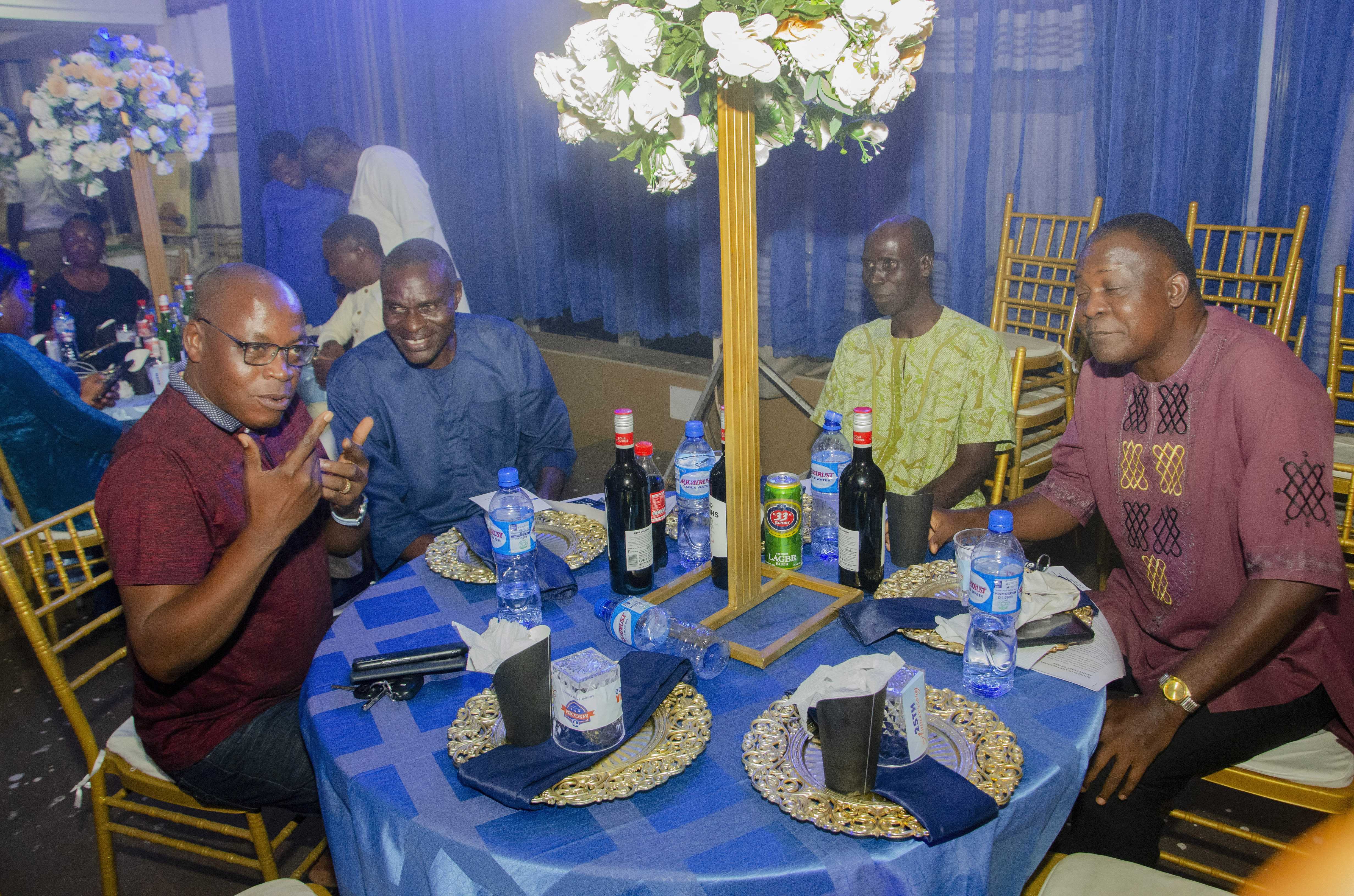 Set 2000 25th Anniversary album